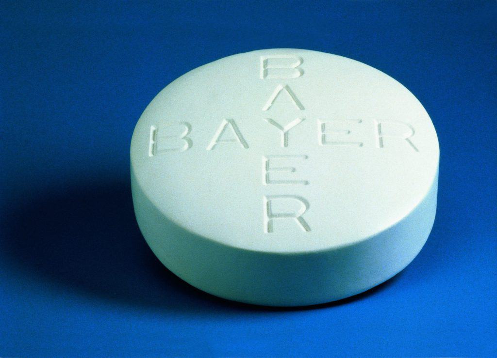 Aufgrund seiner bemerkenswerten schmerzlindernden Wirkung, als auch seiner prophylaktischen Eigenschaften bei kardiovaskulären Erkrankungen, ist AspirinTM seit mehr als 115 Jahren ein beliebtes Arzneimittel.